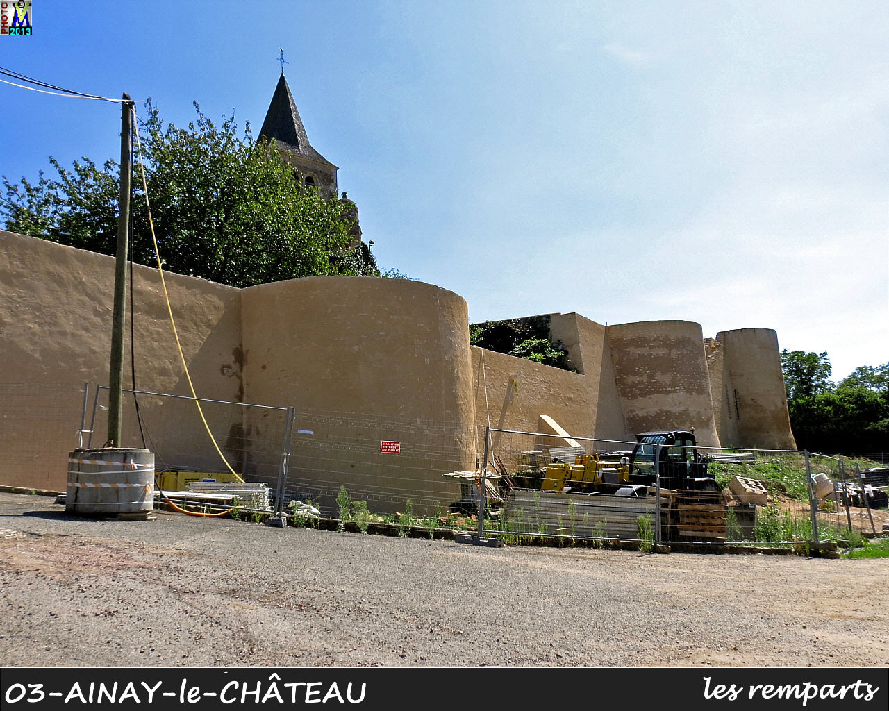 03AINAY-CHATEAU_remparts_100.jpg