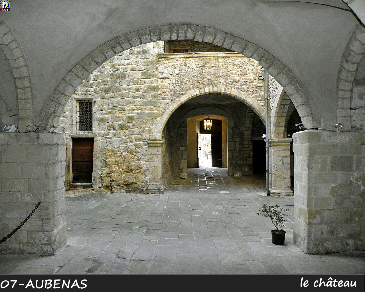 07AUBENAS_chateau_211.jpg