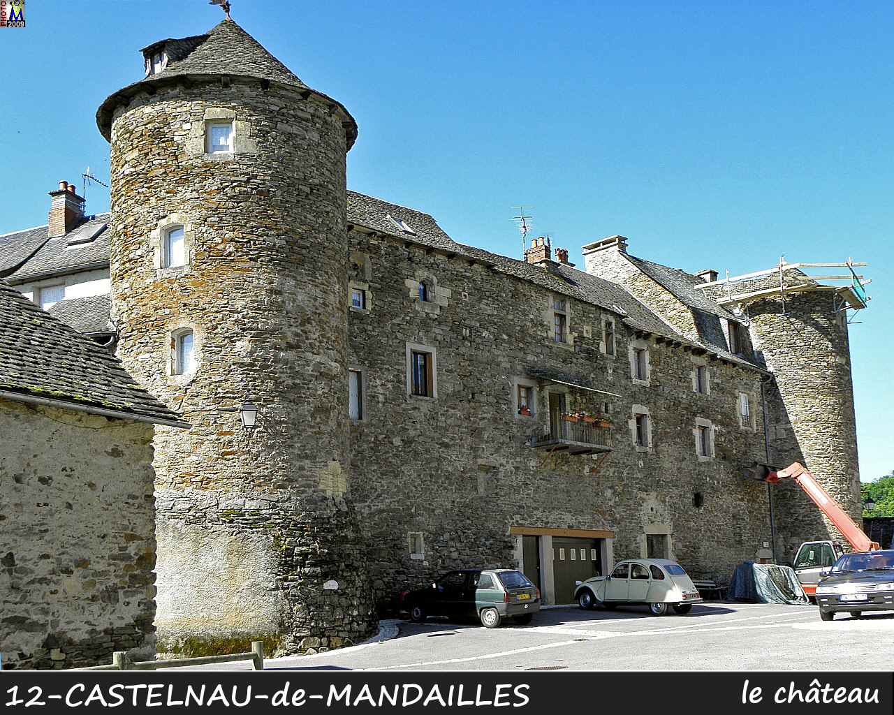 12CASTELNAU-MANDAILLES_chateau_100.jpg