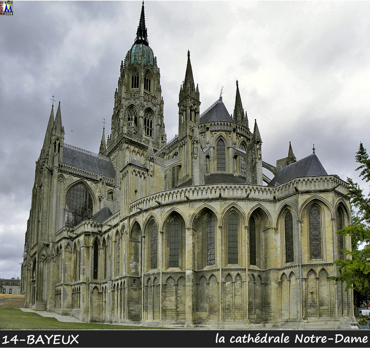 14BAYEUX_cathedrale_100.jpg