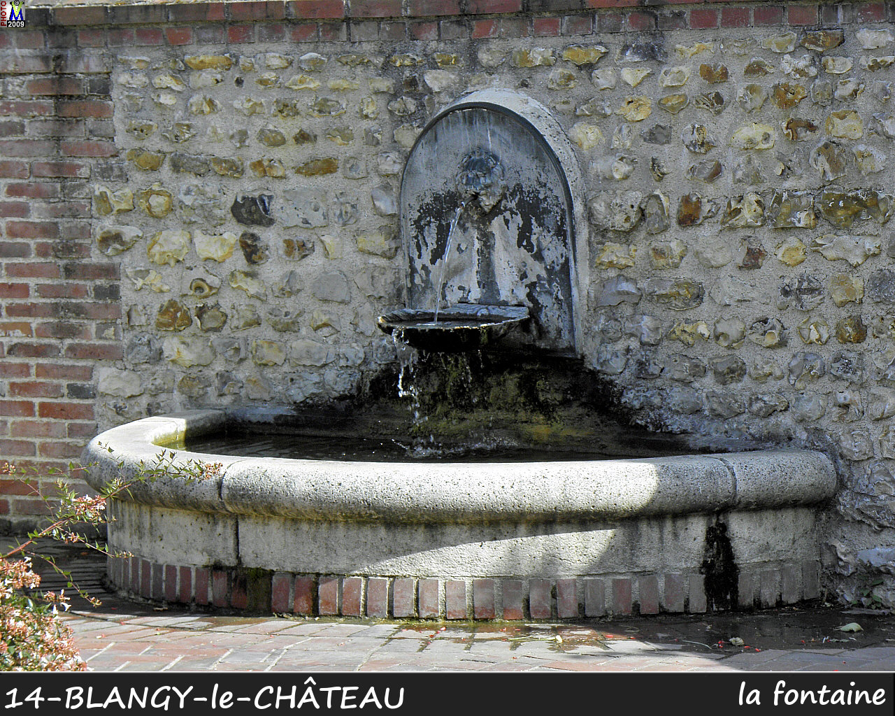 14BLANGY-le-CHATEAU_fontaine_100.jpg