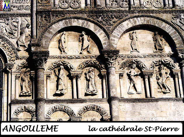 16ANGOULEME_cathedrale_120.jpg