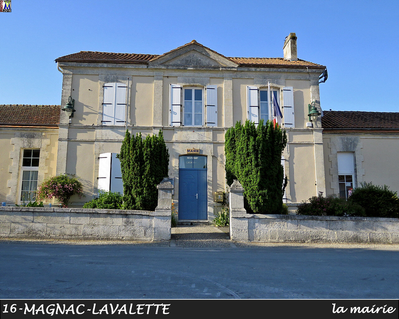 16MAGNAC-LAVALETTE_mairie_100.jpg