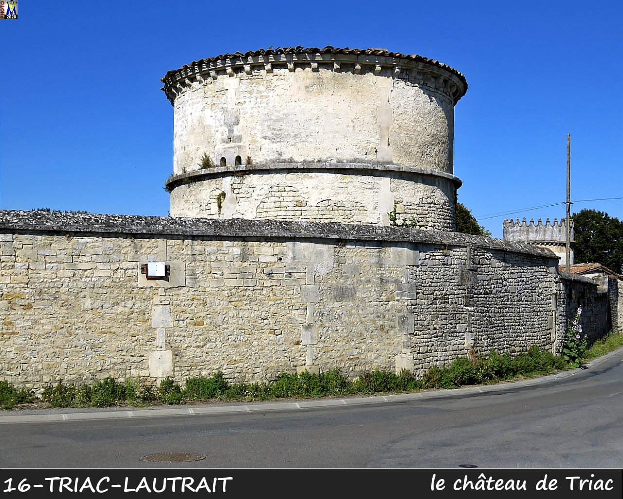 16TRIAC-LAUTRAIT_chateau_110.jpg