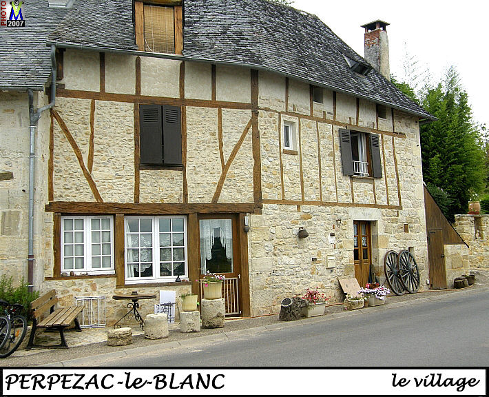 19PERPEZAC-BLANC_village_100.jpg
