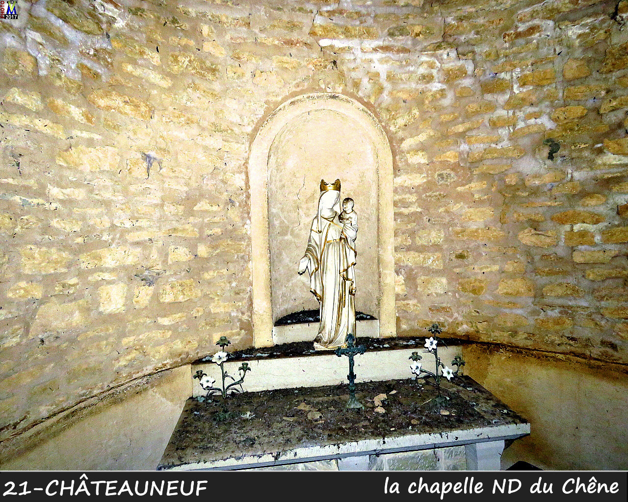 21CHATEAUNEUF_chapelle_104.jpg