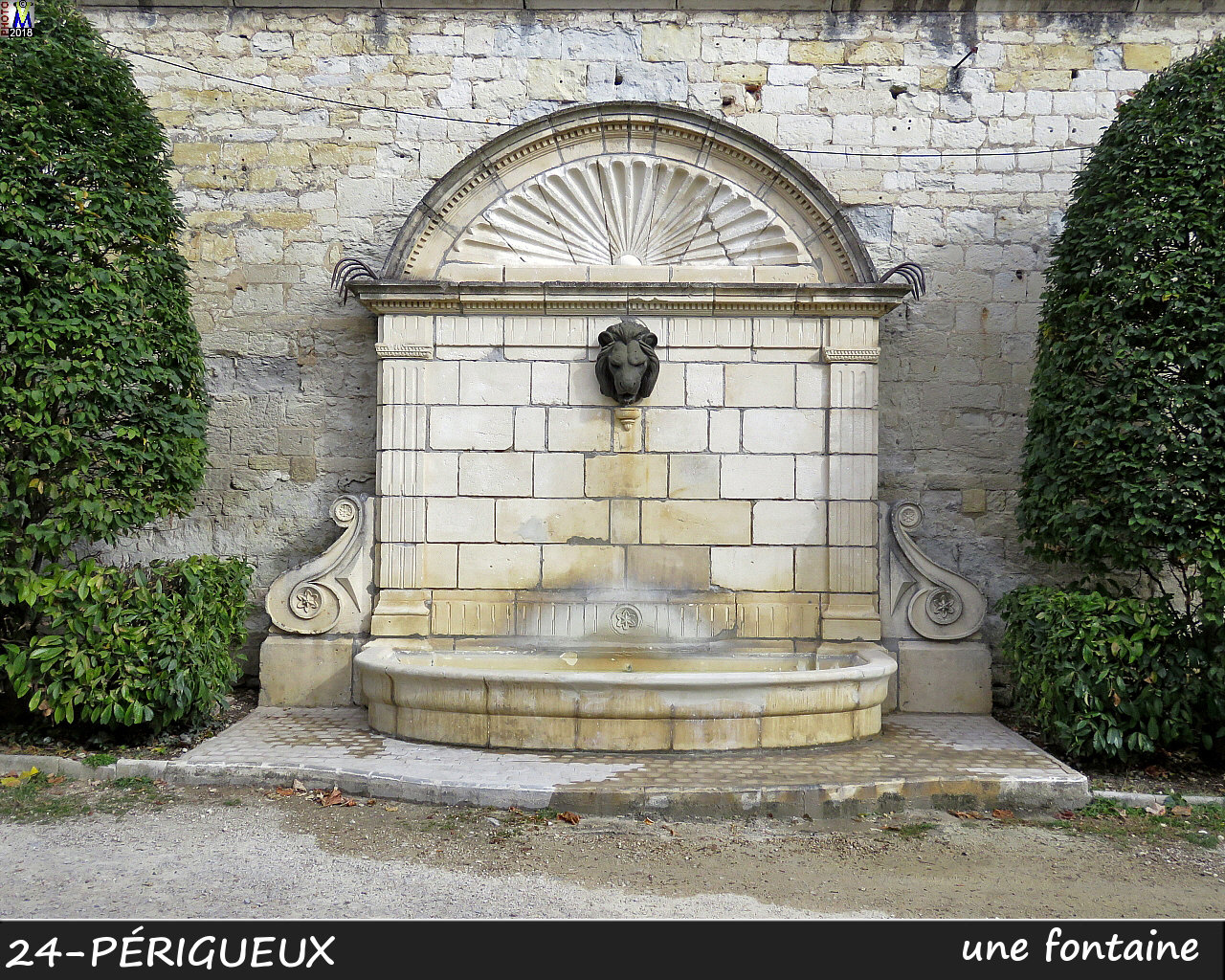 24PERIGUEUX_fontaine_1020.jpg