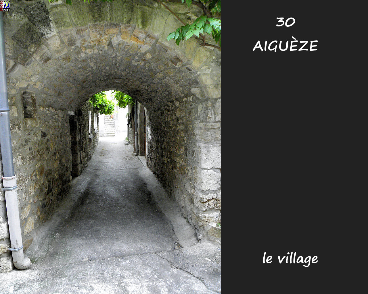 30AIGUEZE_village_174.jpg