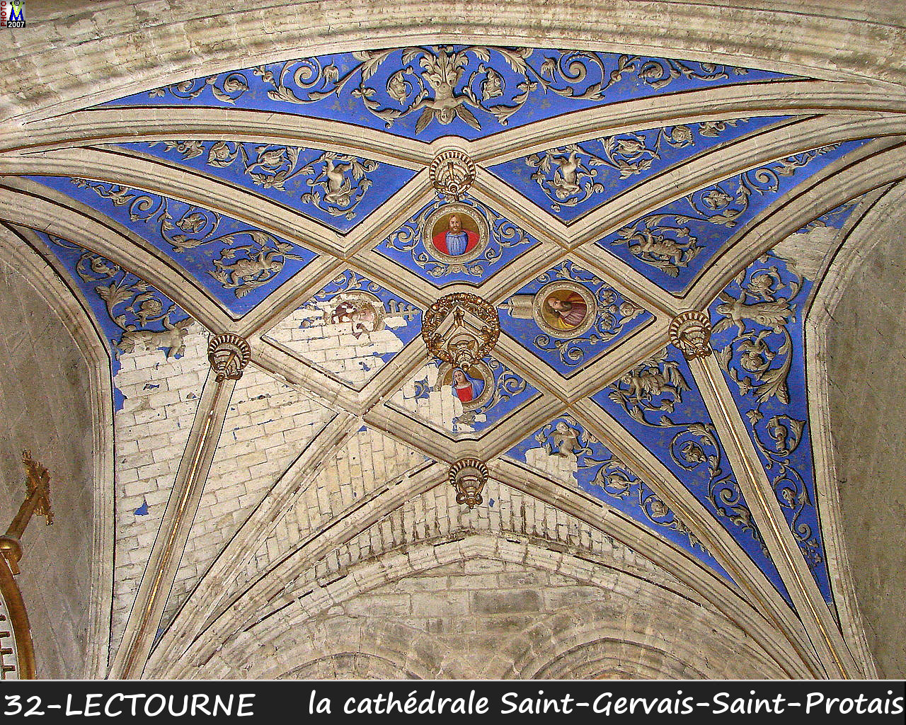 32LECTOURNE_cathedrale_218.jpg