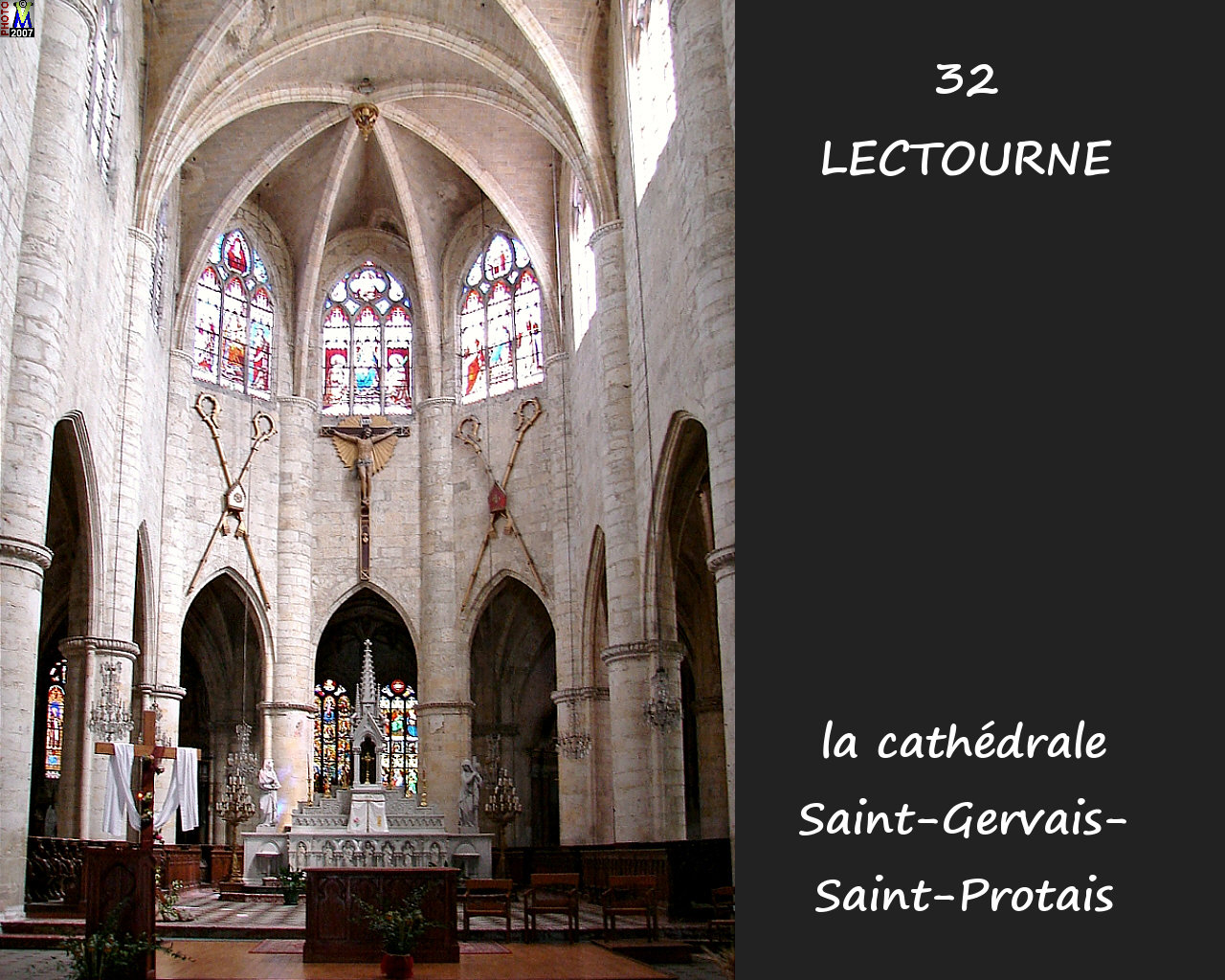 32LECTOURNE_cathedrale_220.jpg