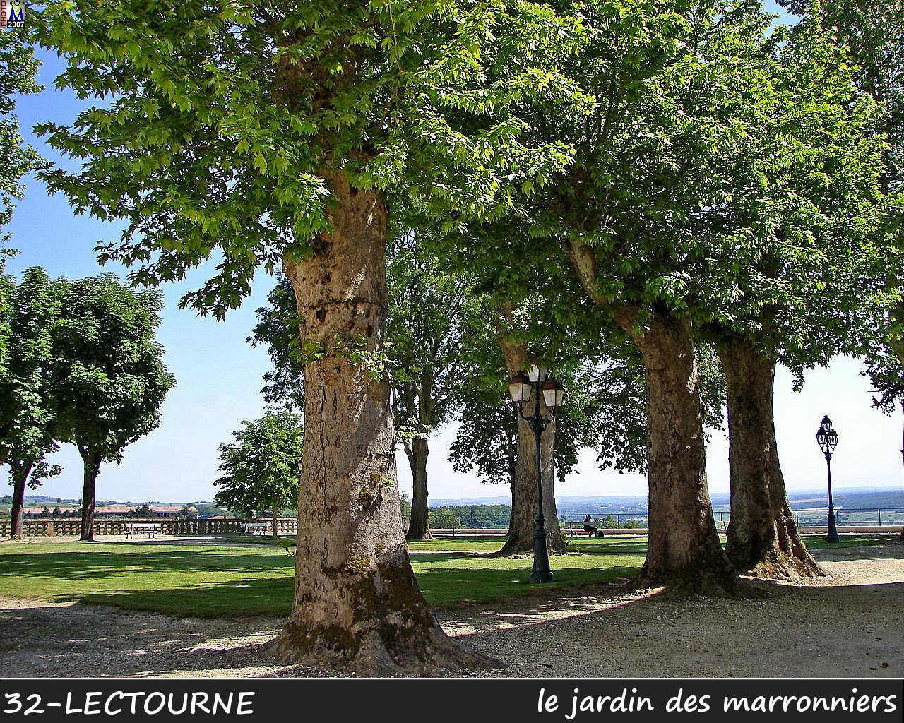 32LECTOURNE_jardin_100.jpg