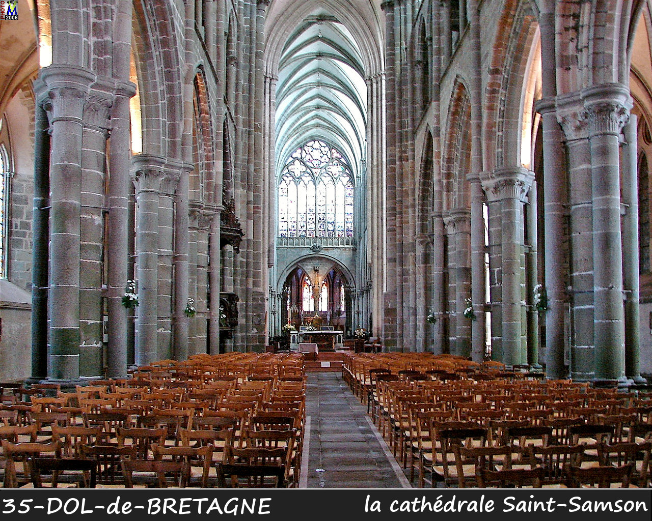 35DOL-BRETAGNE_cathedrale_200.jpg