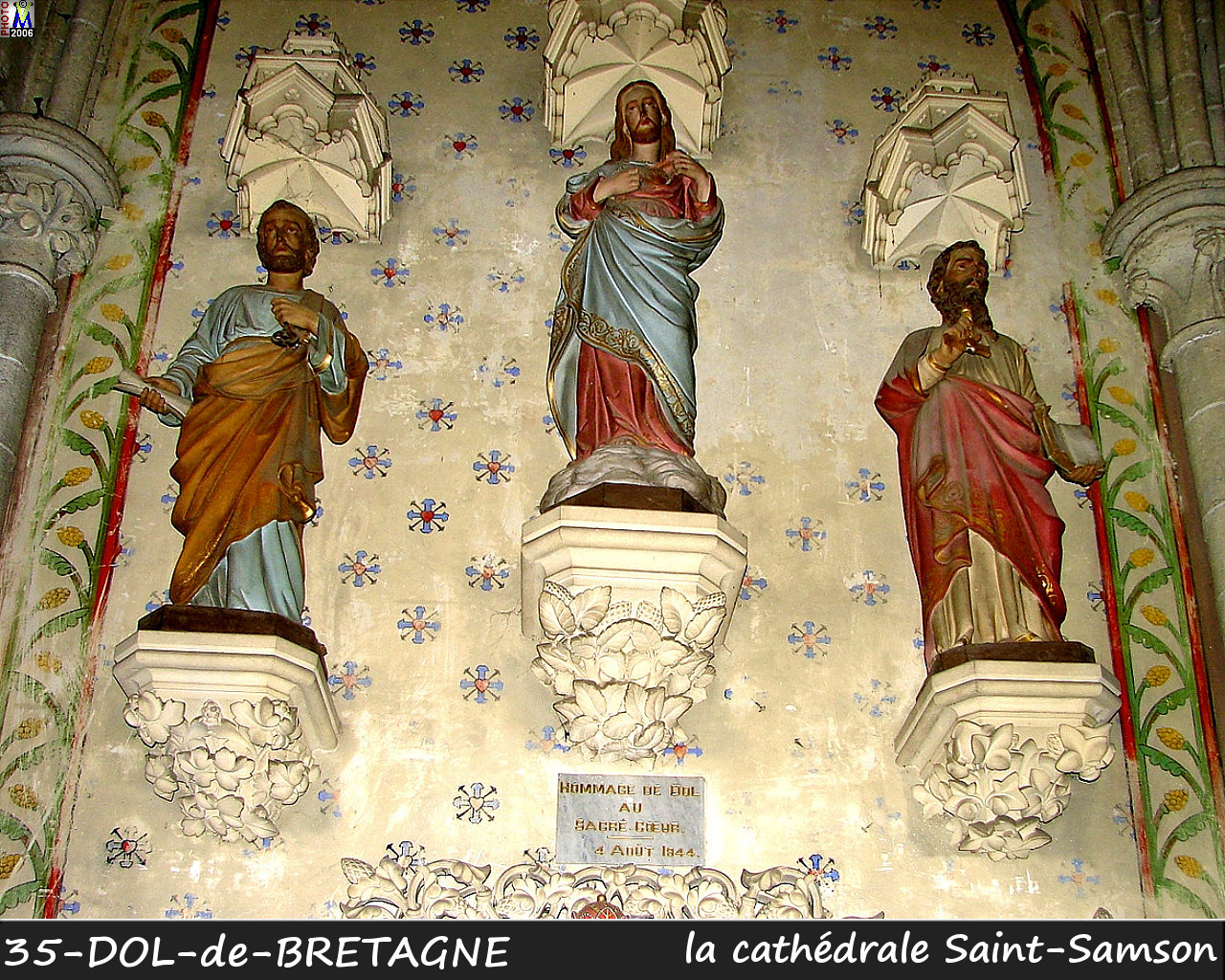 35DOL-BRETAGNE_cathedrale_240.jpg