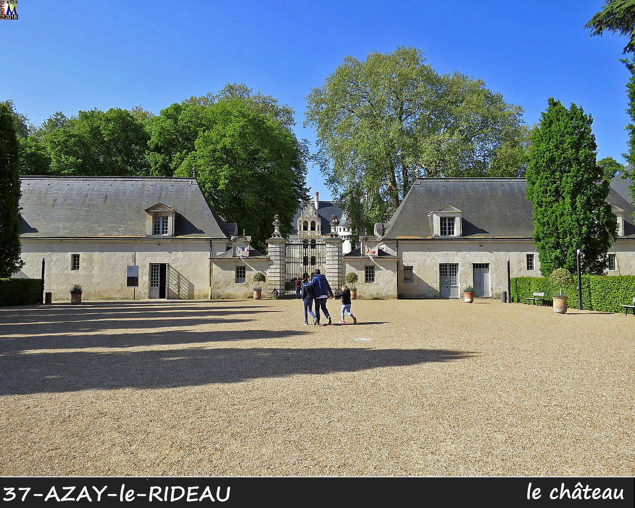 37AZAY-RIDEAU_chateau_1000.jpg