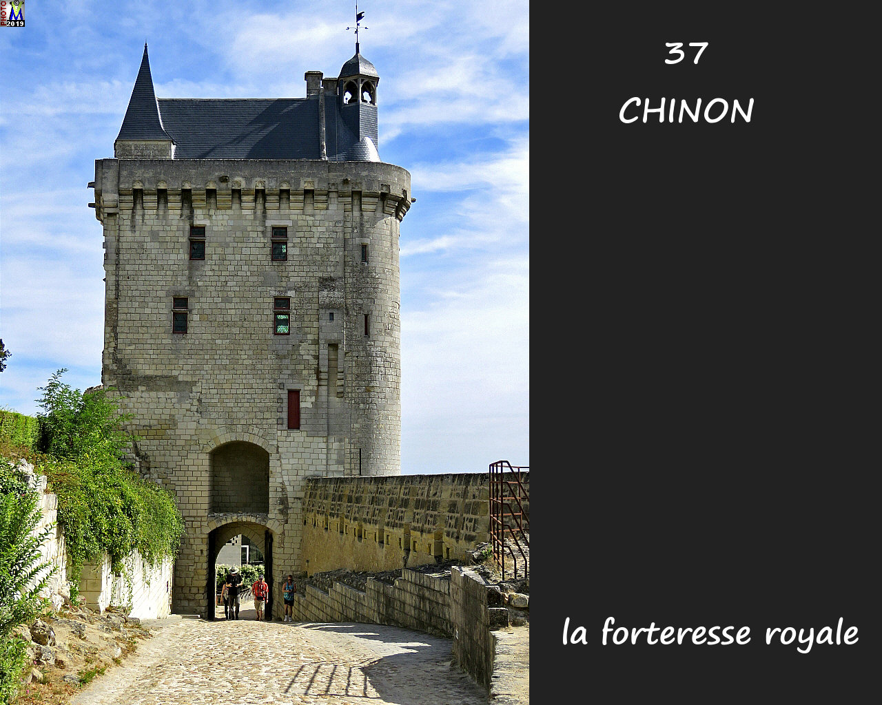 37CHINON_chateau_1032.jpg
