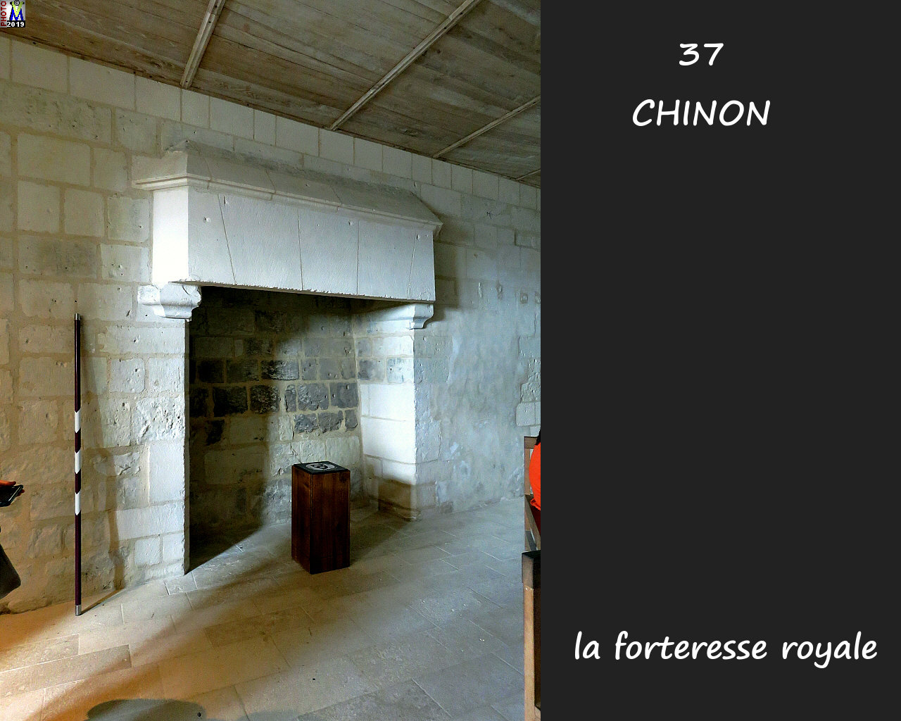 37CHINON_chateau_1204.jpg