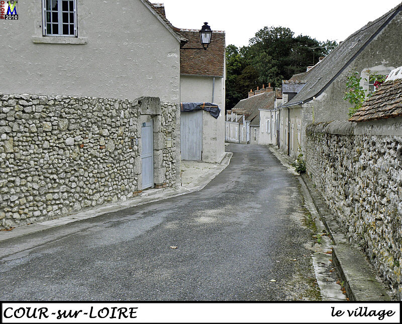 41COUR-LOIRE_village_102.jpg