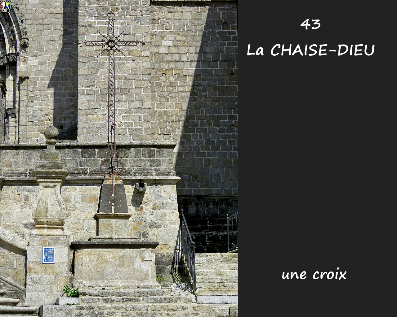 43CHAISE-DIEU_croix_100.jpg