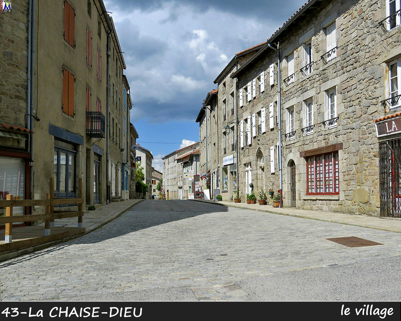 43CHAISE-DIEU_village_104.jpg