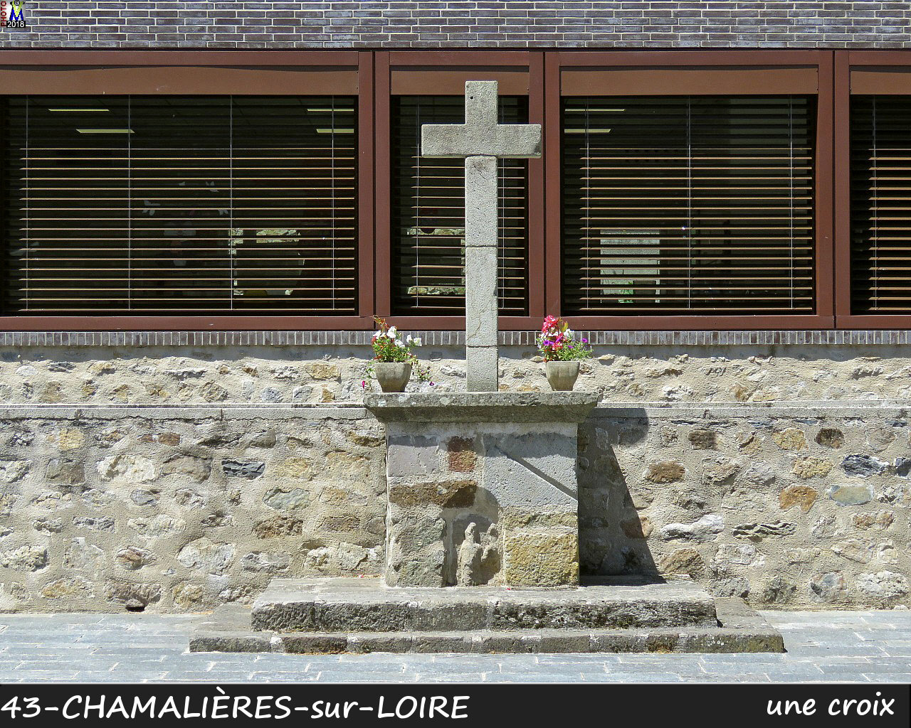 43CHAMALIERES-LOIRE_croix_100.jpg