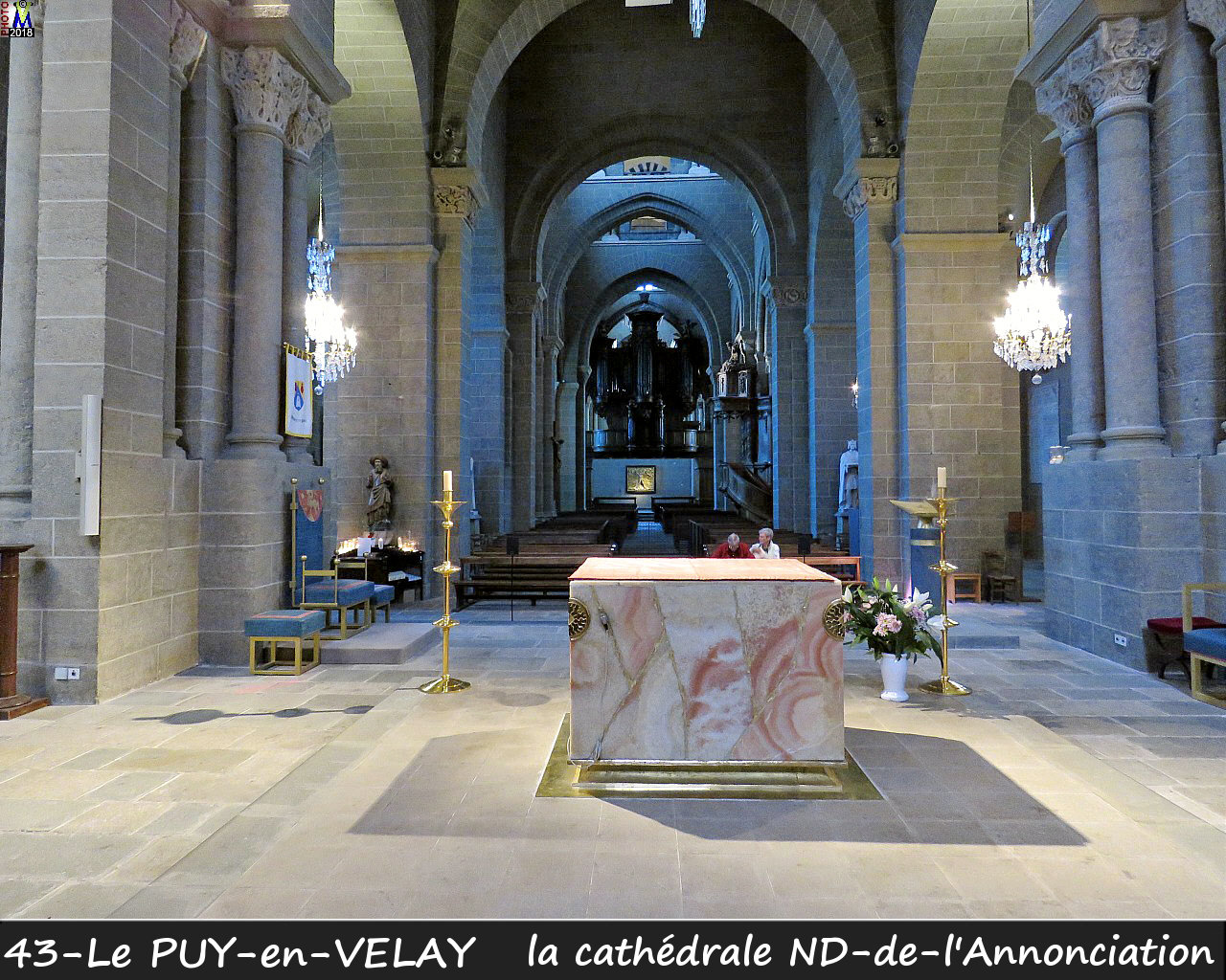 43PUY-EN-VELAY_cathedrale_202.jpg