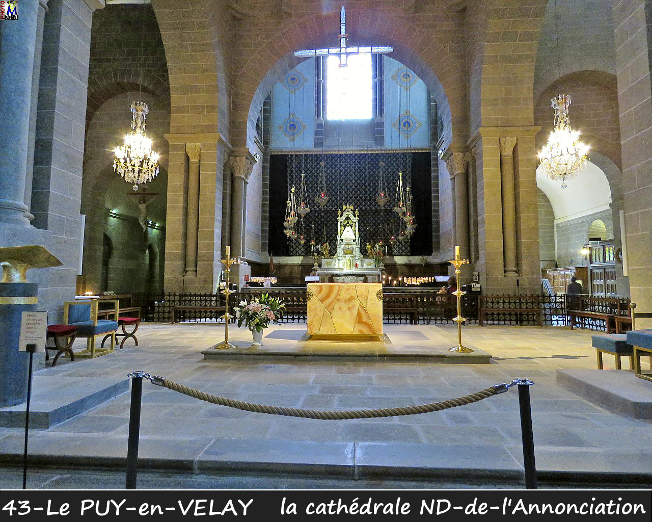 43PUY-EN-VELAY_cathedrale_210.jpg