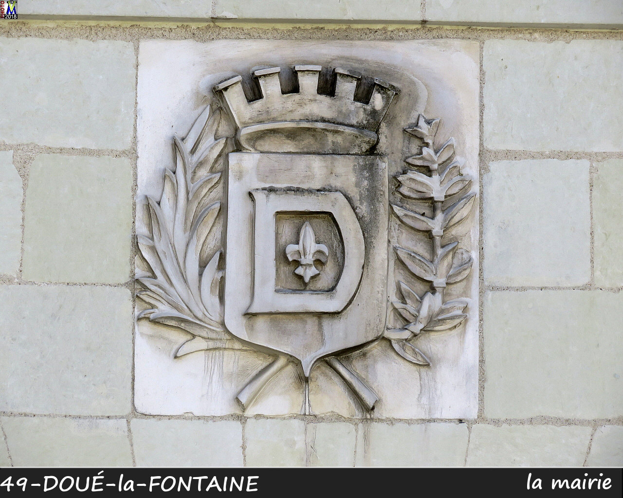 49DOUE-FONTAINE_mairie_1004.jpg
