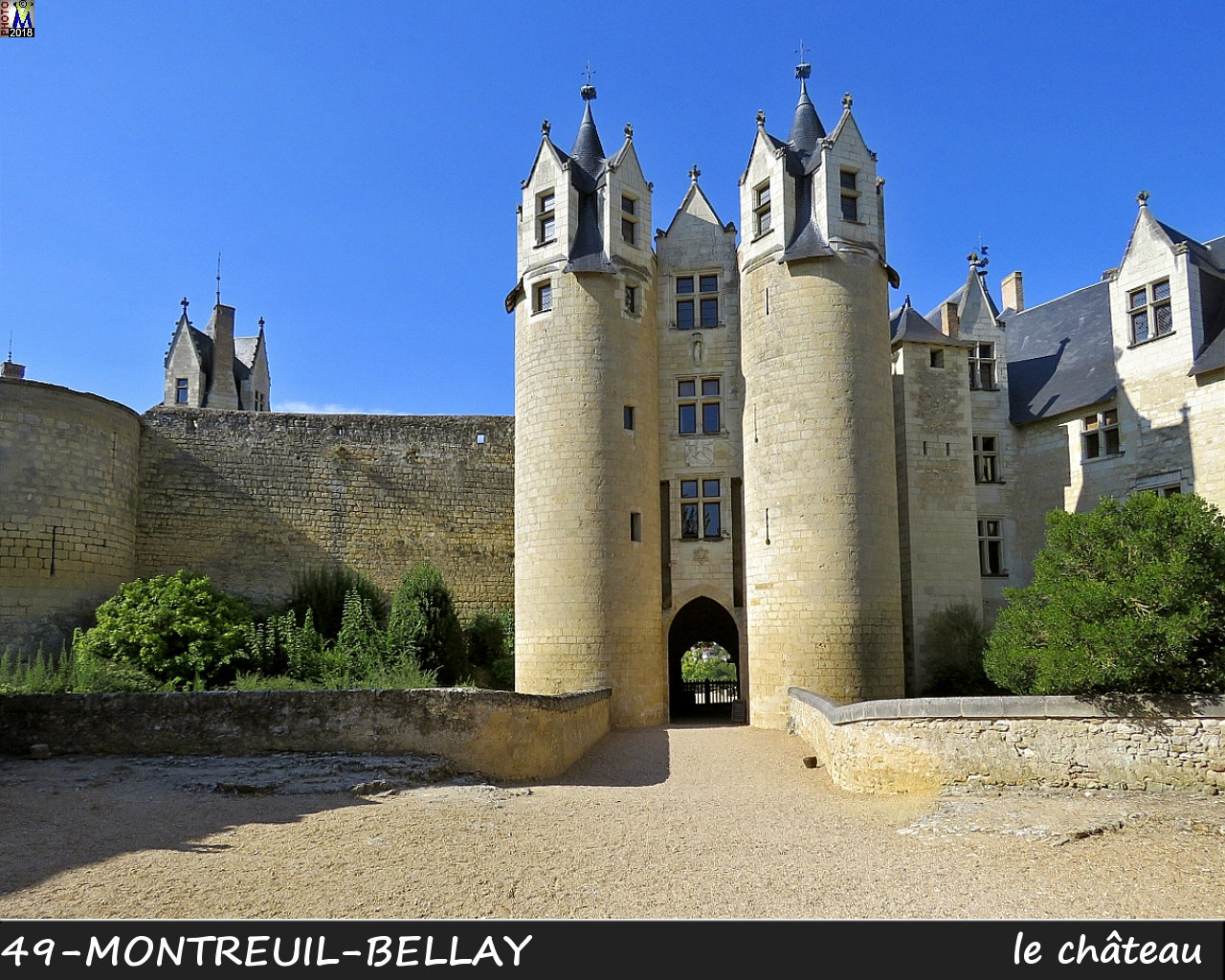 49MONTREUIL-BELLAY_chateau_1002.jpg