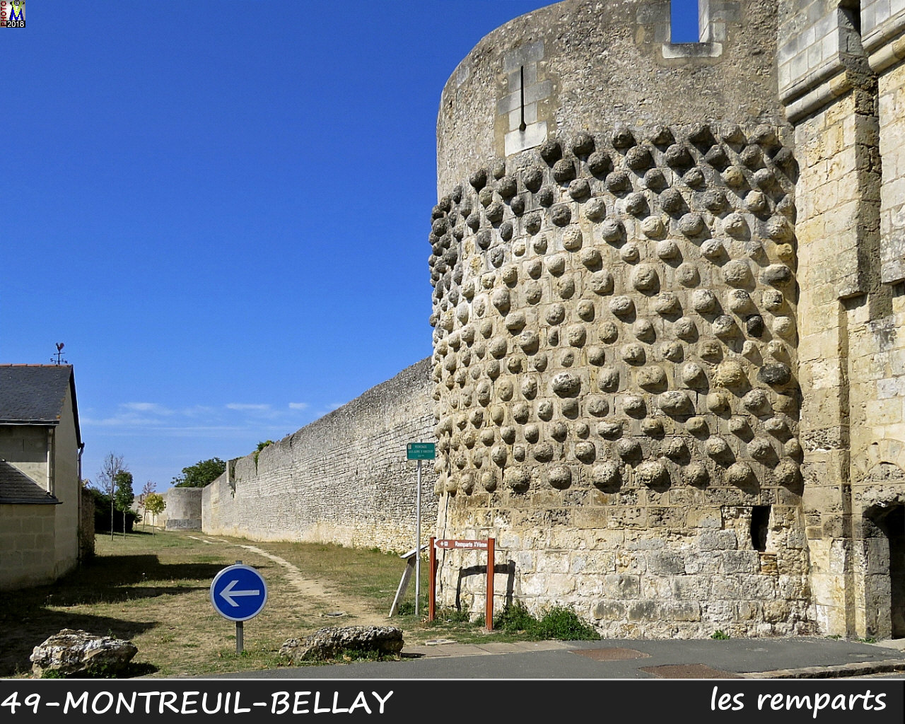 49MONTREUIL-BELLAY_remparts_1000.jpg