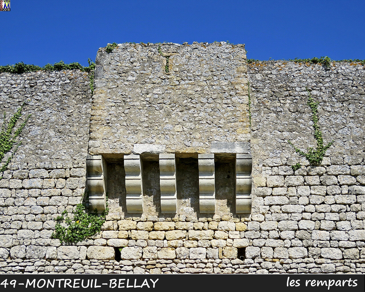 49MONTREUIL-BELLAY_remparts_1006.jpg