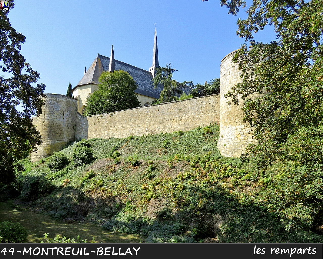 49MONTREUIL-BELLAY_remparts_1032.jpg