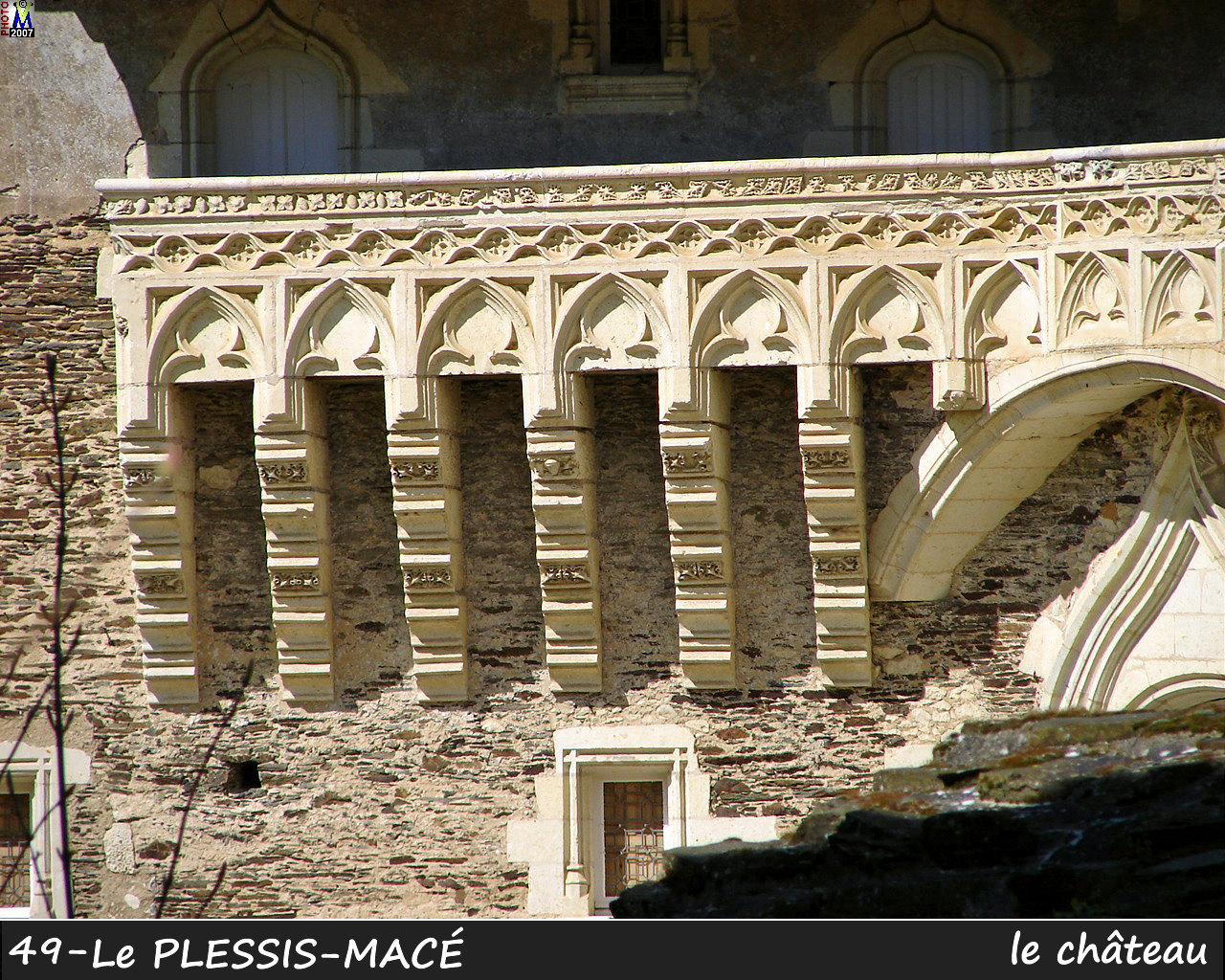 49PLESSIS-MACE_chateau_112.jpg
