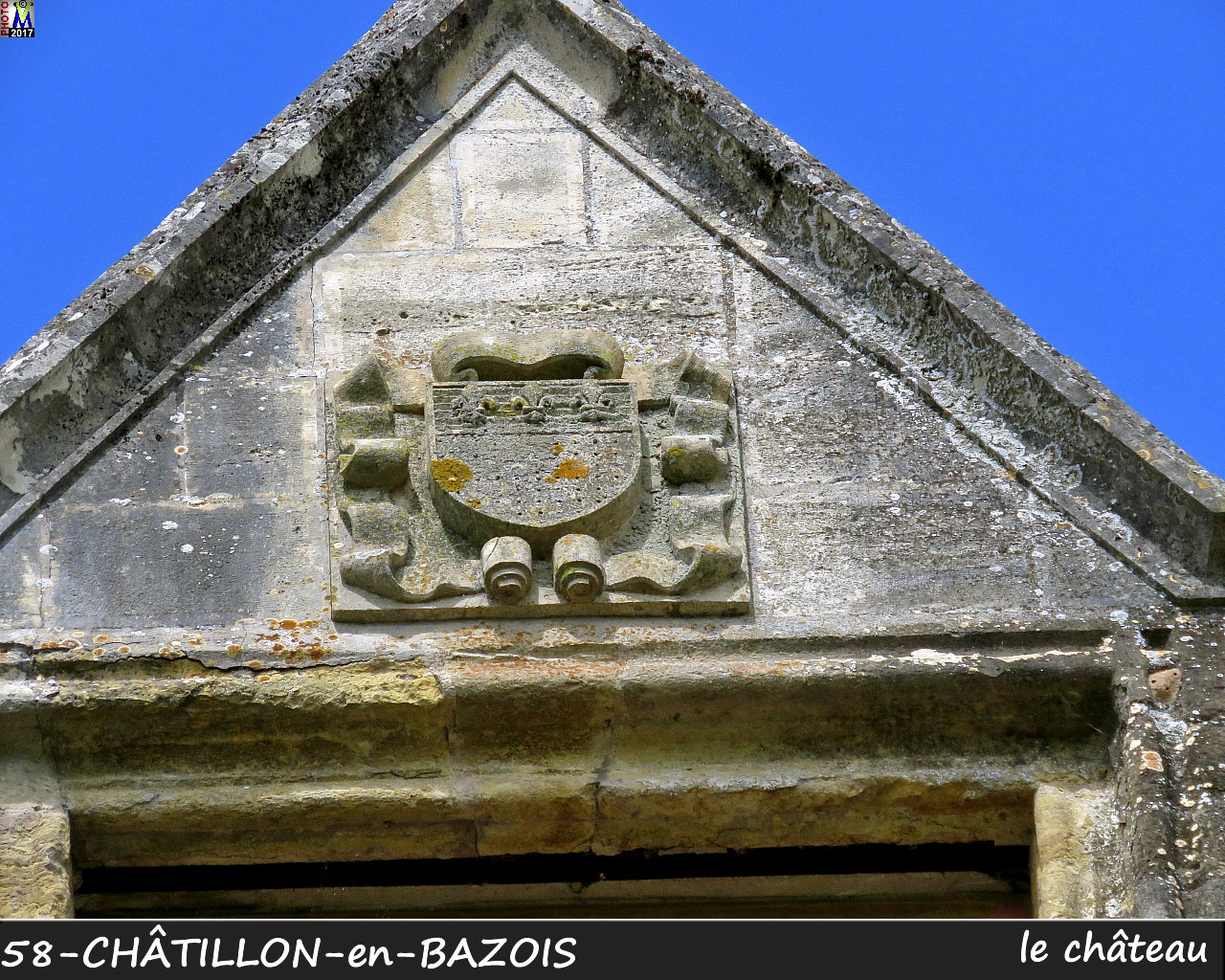 58CHATILLON-EN-BAZOIS_chateau_116.jpg