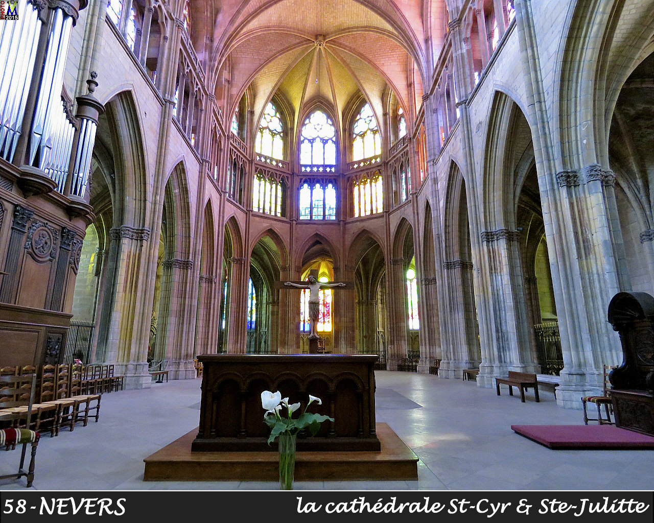 58NEVERS-cathedrale_202.jpg