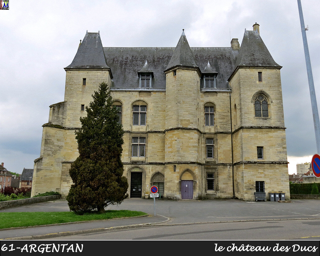 61ARGENTAN_chateau_100.jpg