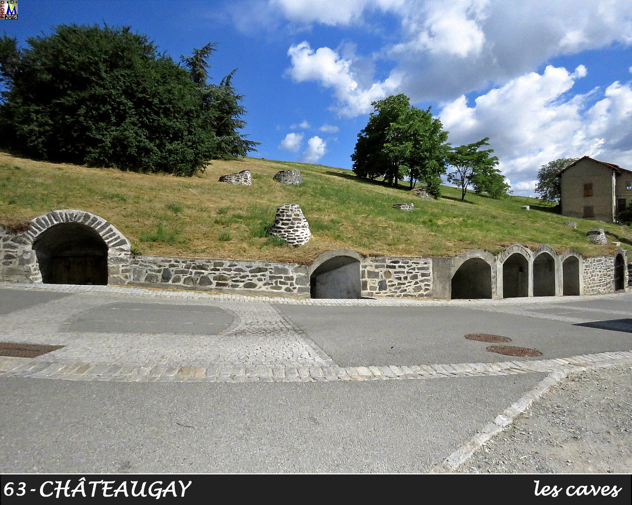 63CHATEAUGAY_caves_104.jpg