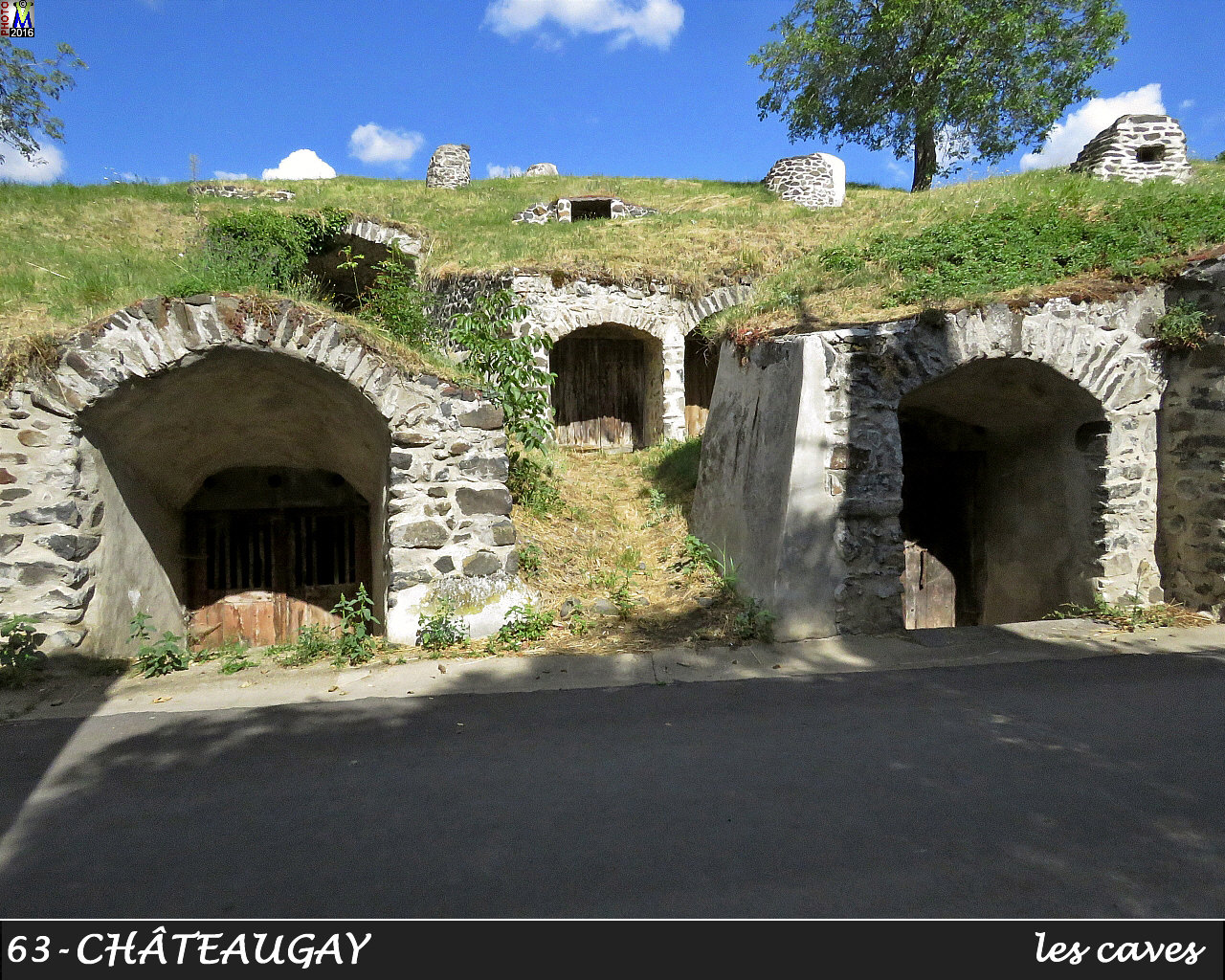 63CHATEAUGAY_caves_110.jpg