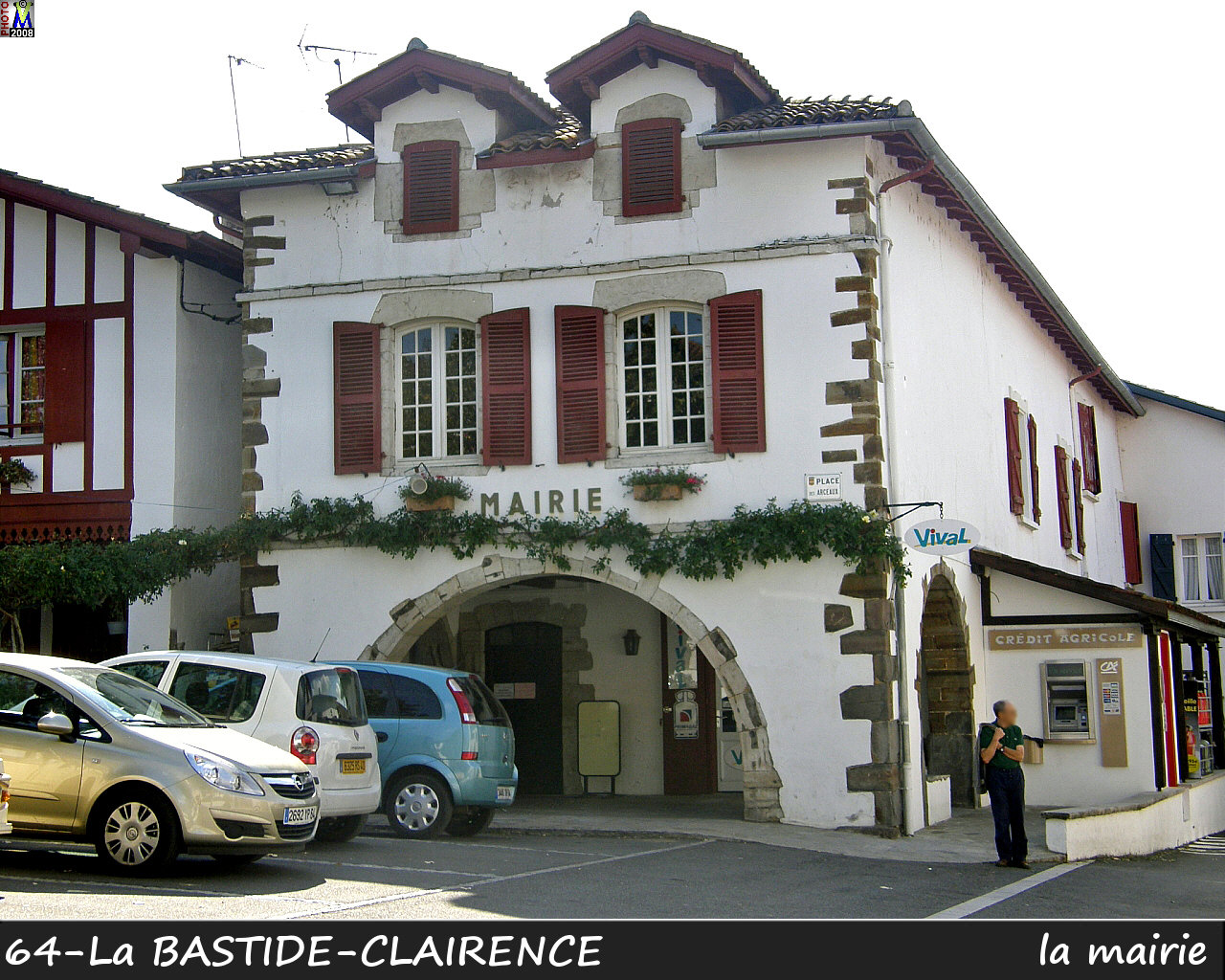64BASTIDE-CLAIRENCE_mairie_100.jpg