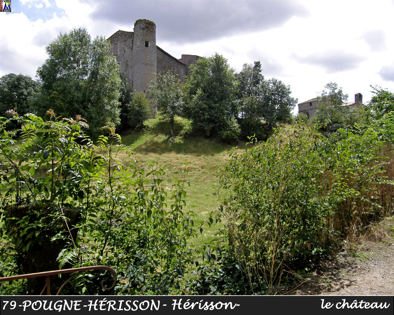 79POUGNE-HERISSON_herisson_chateau_104.jpg