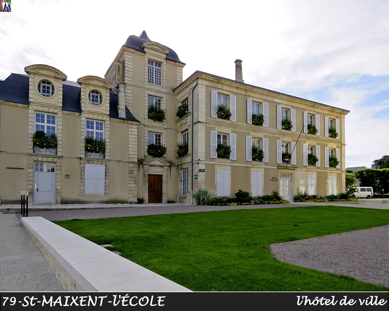 79StMAIXENT-ECOLE_mairie_1000.jpg