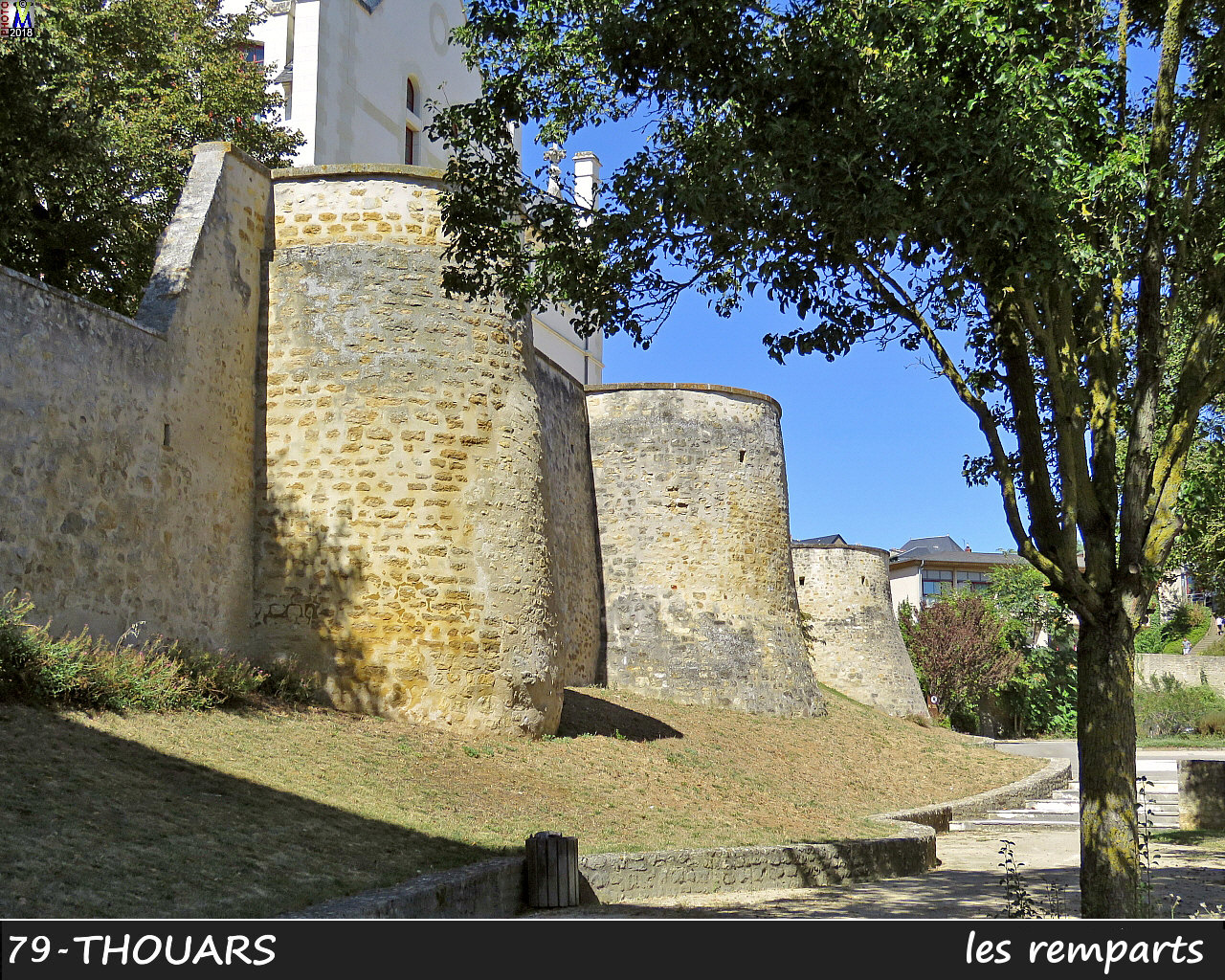 79THOUARS_remparts_1010.jpg