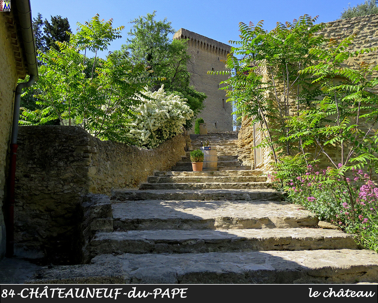 84CHATEAUNEUF-PAPE_chateau_102.jpg
