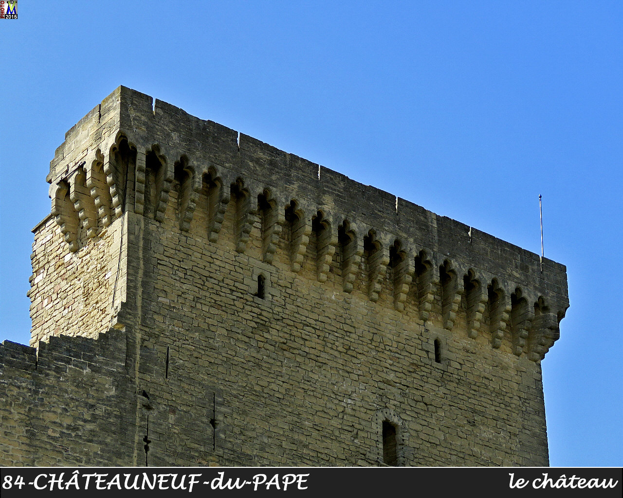 84CHATEAUNEUF-PAPE_chateau_106.jpg
