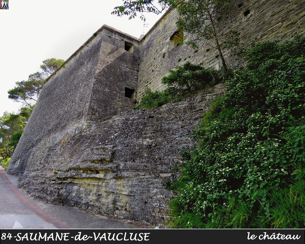 84SAUMANE-VAUCLUSE_chateau_110.jpg