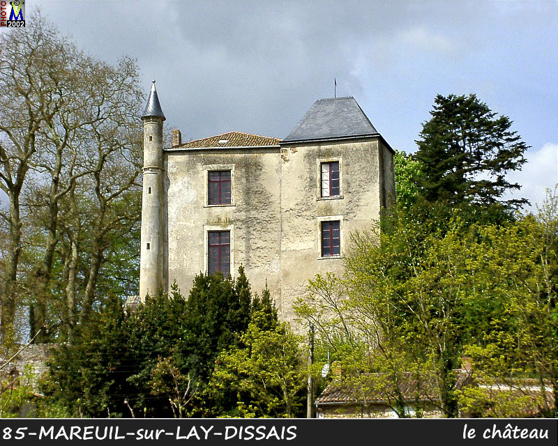 85MAREUIL-LAY_chateau_100.jpg