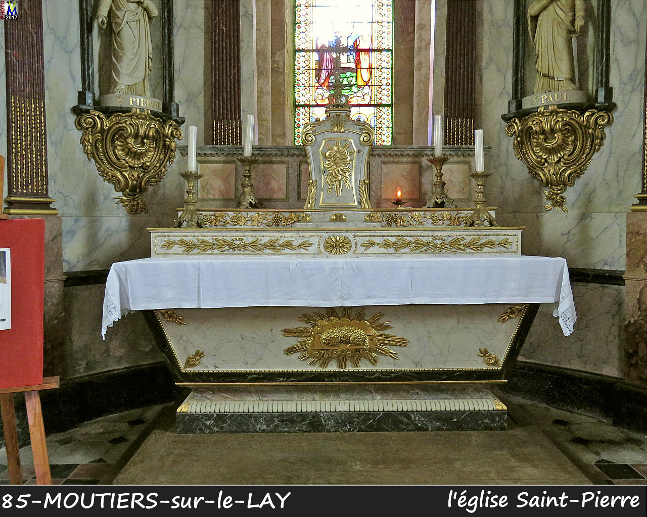 85MOUTIERS-LAY_eglise_1212.jpg