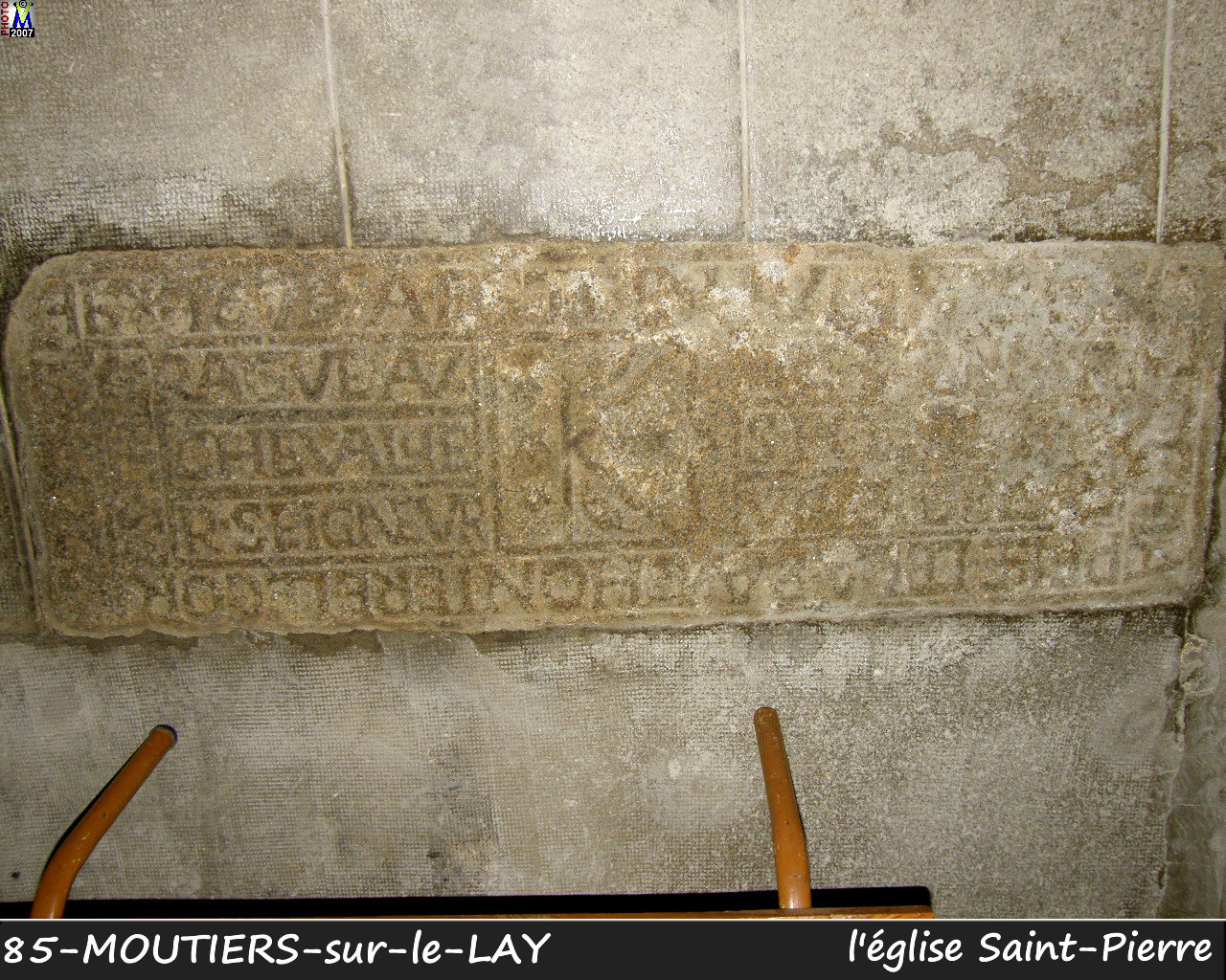 85MOUTIERS-LAY_eglise_266.jpg