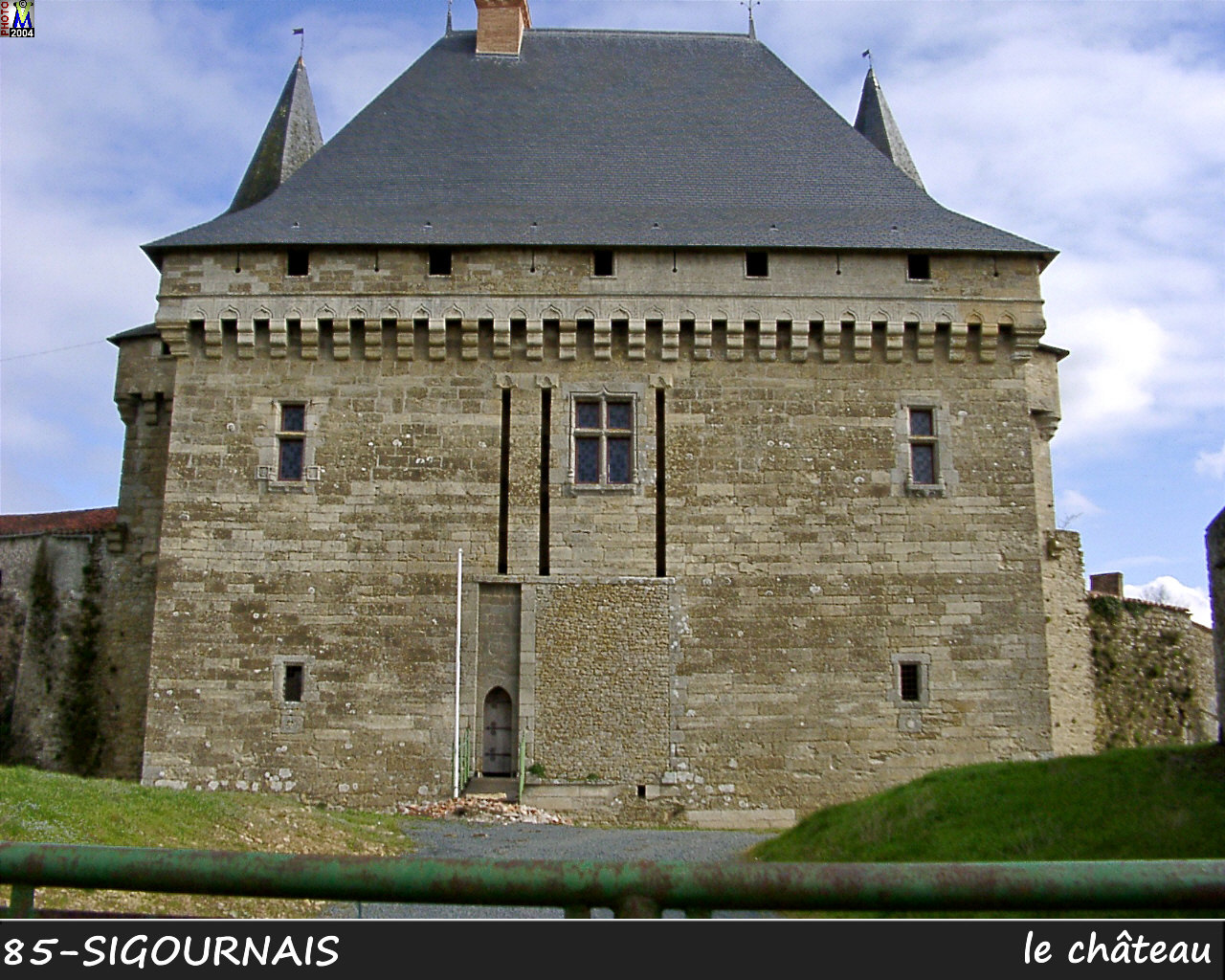 85SIGOURNAIS_chateau_102.jpg