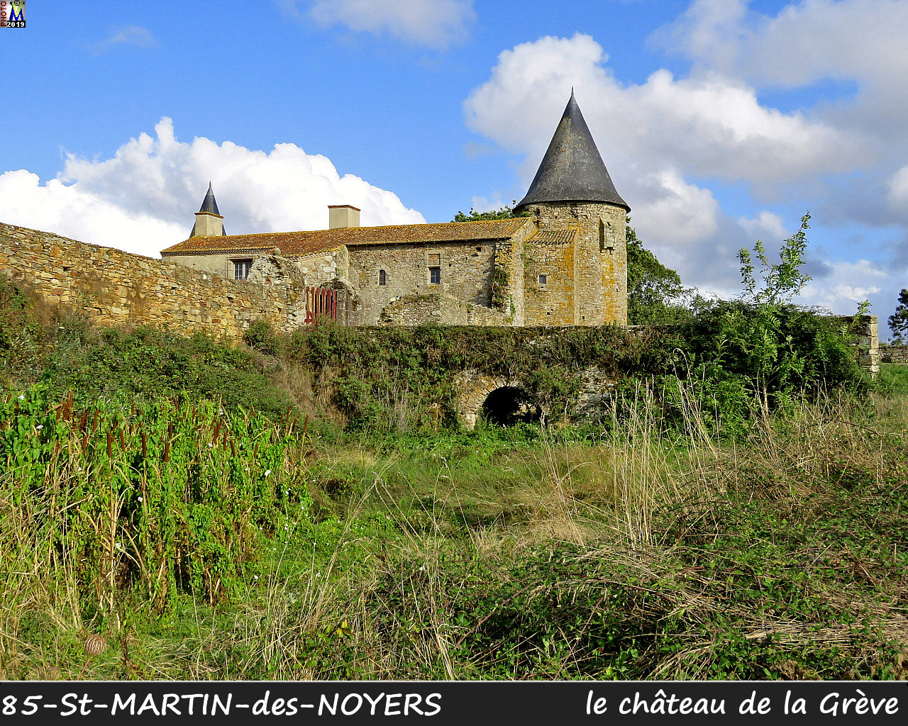 85StMARTIN-NOYERS_chateau_1004.jpg