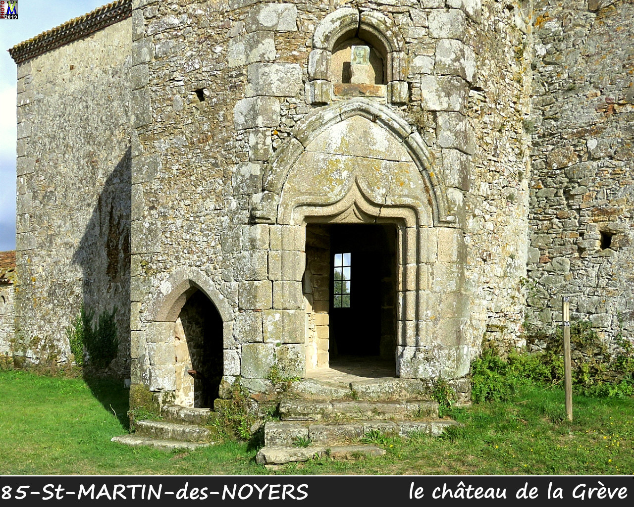 85StMARTIN-NOYERS_chateau_1016.jpg